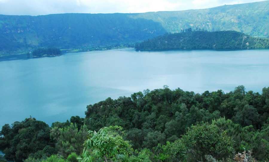 Day trip to debrezeit creater lakes